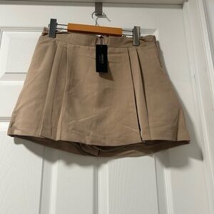 Forever 21 Beige Pleated Skort